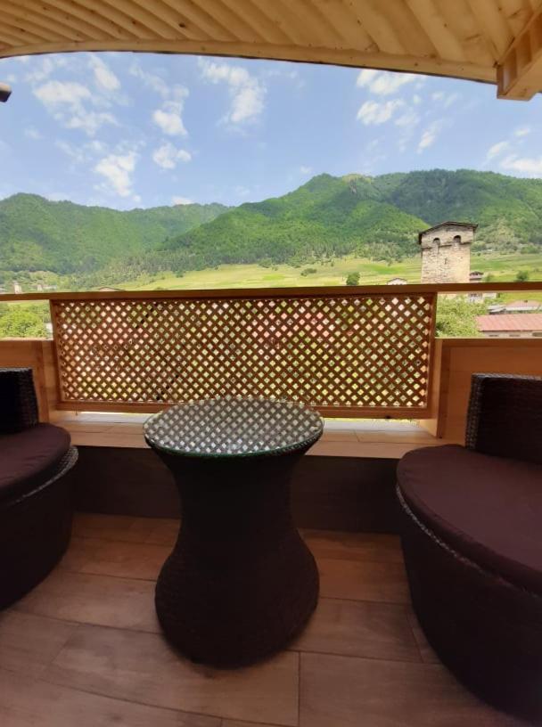 Sanli Hotel Mestia Ngoại thất bức ảnh
