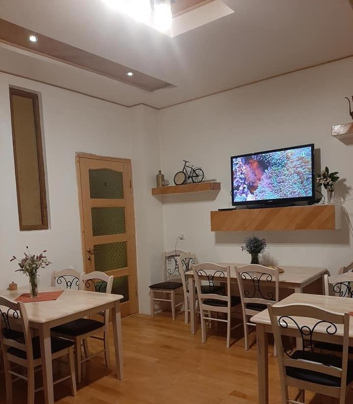 Sanli Hotel Mestia Ngoại thất bức ảnh