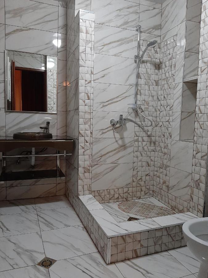 Sanli Hotel Mestia Ngoại thất bức ảnh